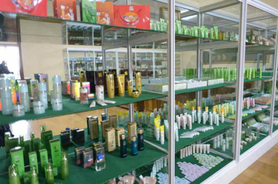 金正恩視察平壤化妝品廠 鼓勵國產(chǎn)品牌走向世界(組圖)